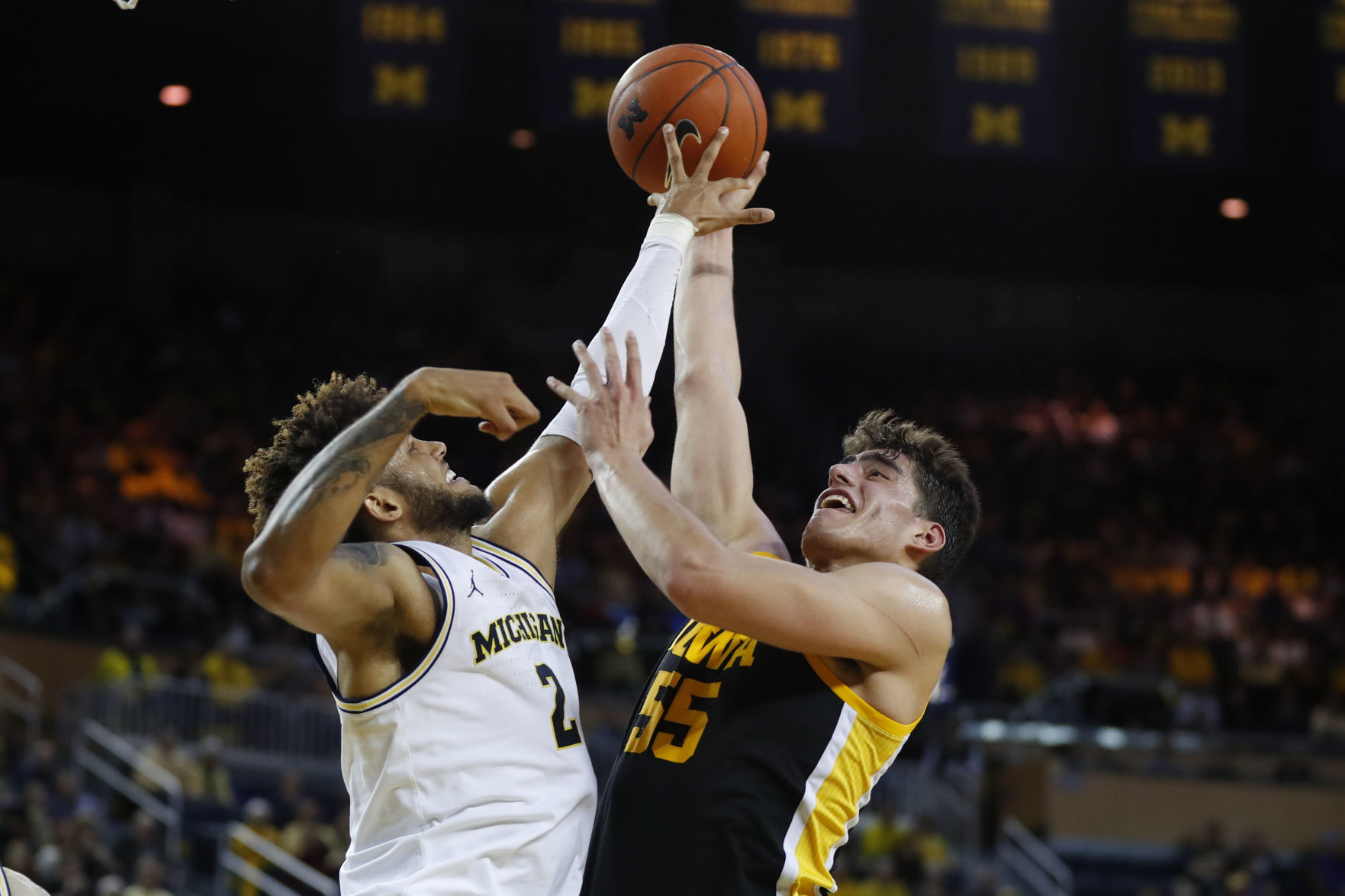 Iowa Michigan Basketball